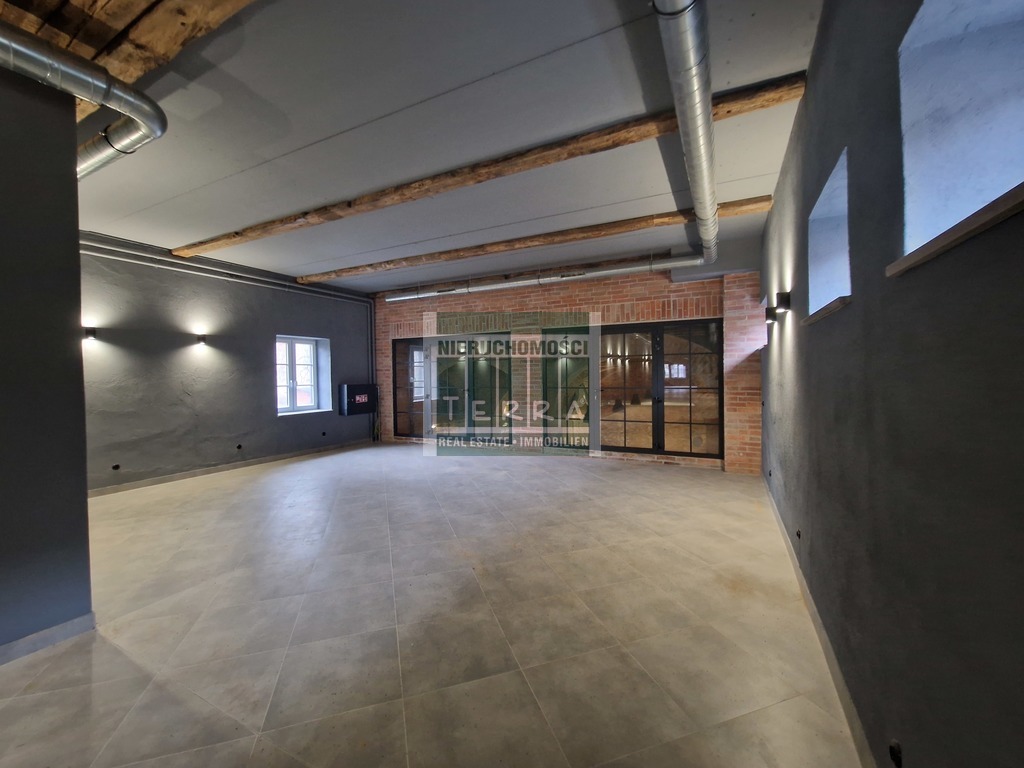 RESTAURACJA, PUB, APARTHOTEL (24)