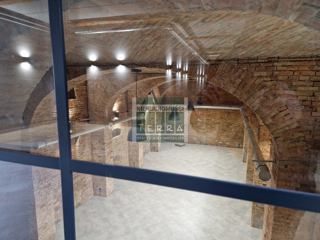 RESTAURACJA, PUB, APARTHOTEL (26)