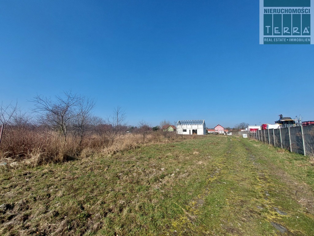 DZIAŁKA BUDOWLANA W OCHLI (5)