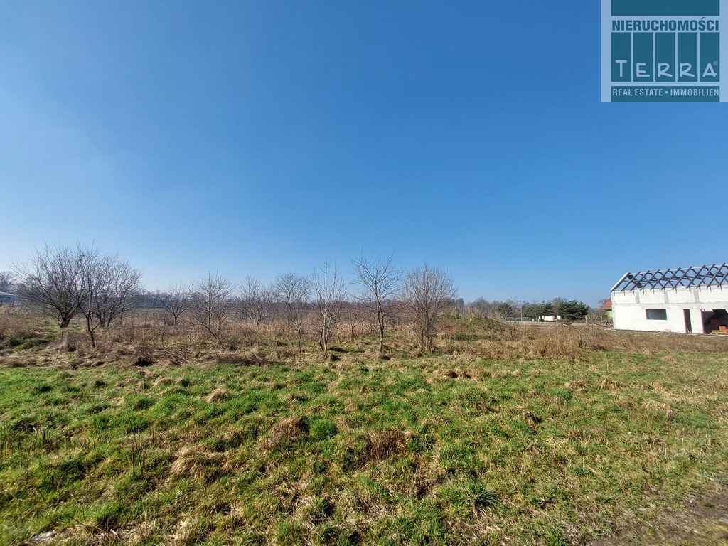 DZIAŁKA BUDOWLANA W OCHLI (1)