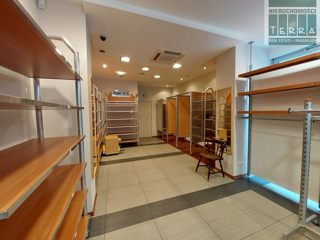 LOKAL UŻYTKOWY, OS. PIASTOWSKIE (2)