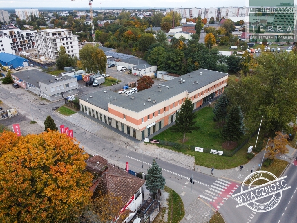 LOKAL HANDLOWO-USŁUGOWY z bezpłatnym parkingiem (1)