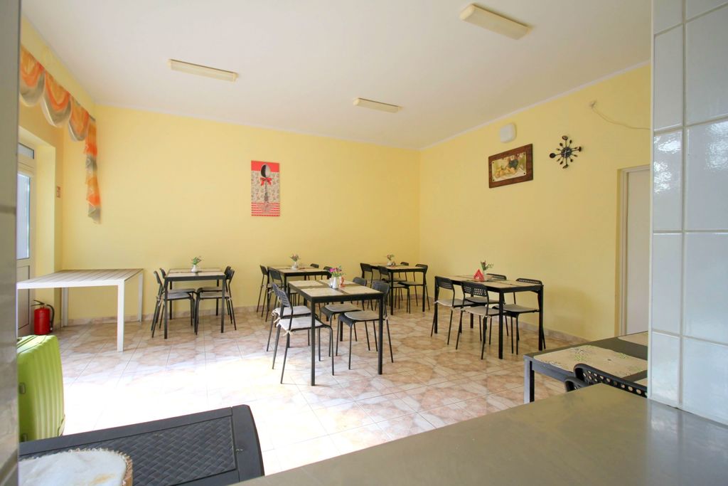 Pensjonat ze stołówką w Grzybowie (1)