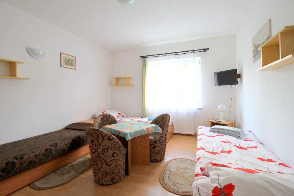 Pensjonat ze stołówką w Grzybowie (8)