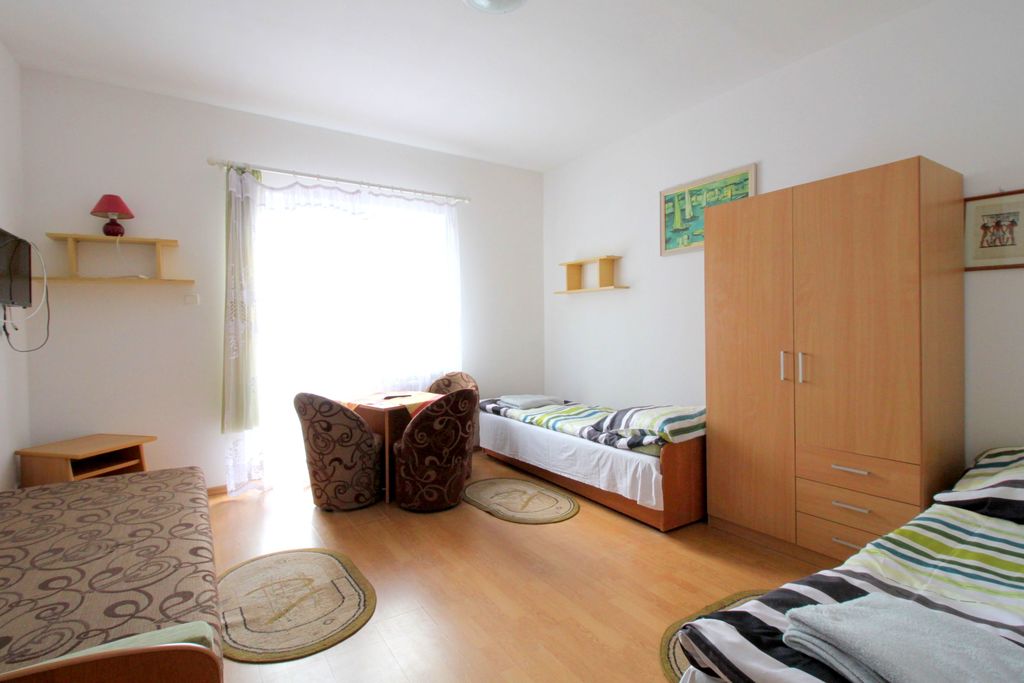 Pensjonat ze stołówką w Grzybowie (11)