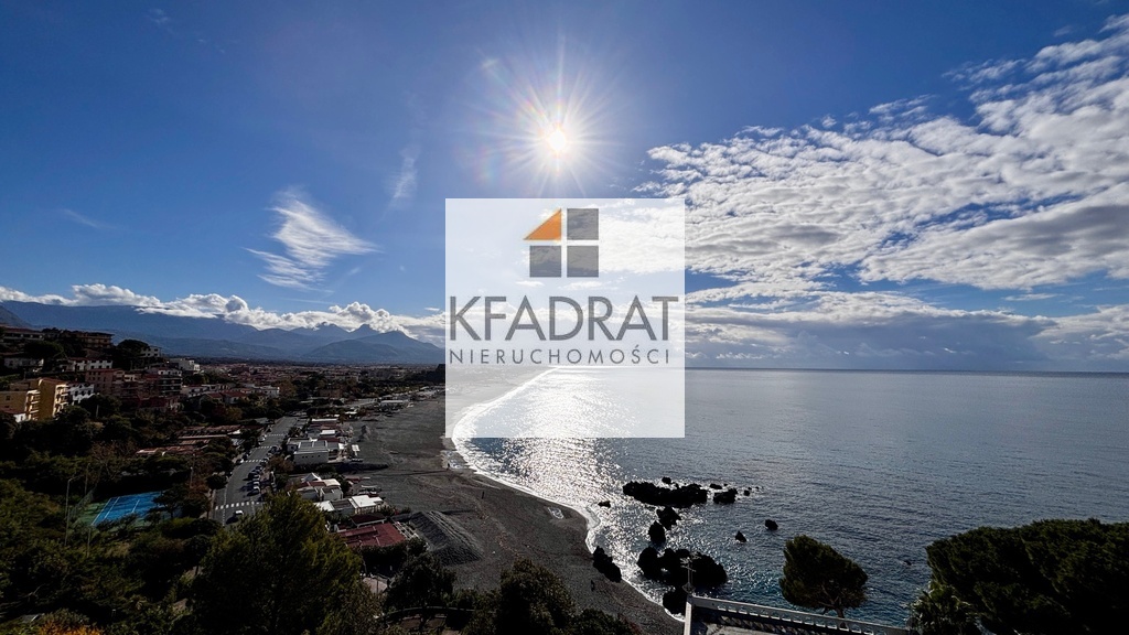 Top oferta domu z widokiem na morze . (1)