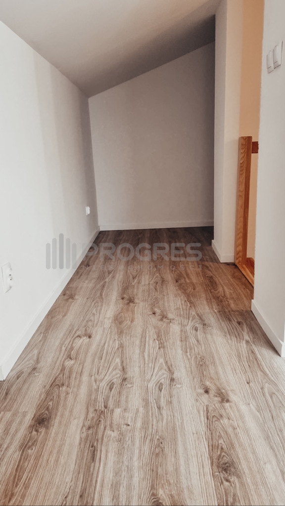 Dom jednorodzinny wolnostojący (7)