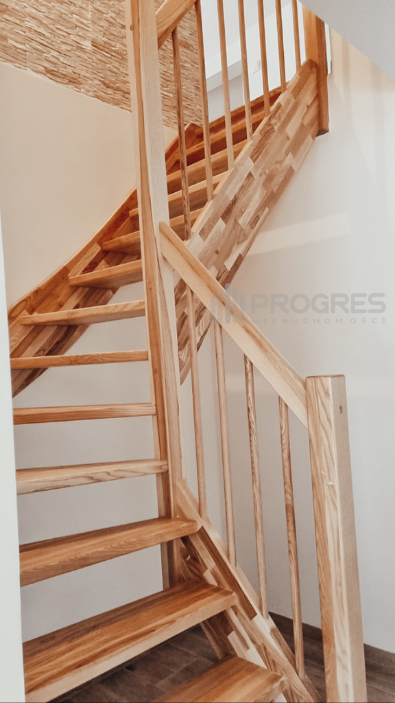 Dom jednorodzinny wolnostojący (6)