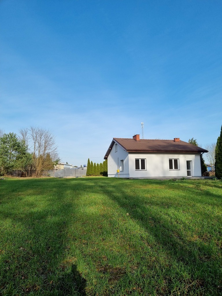 Dom jednorodzinny wolnostojący (10)