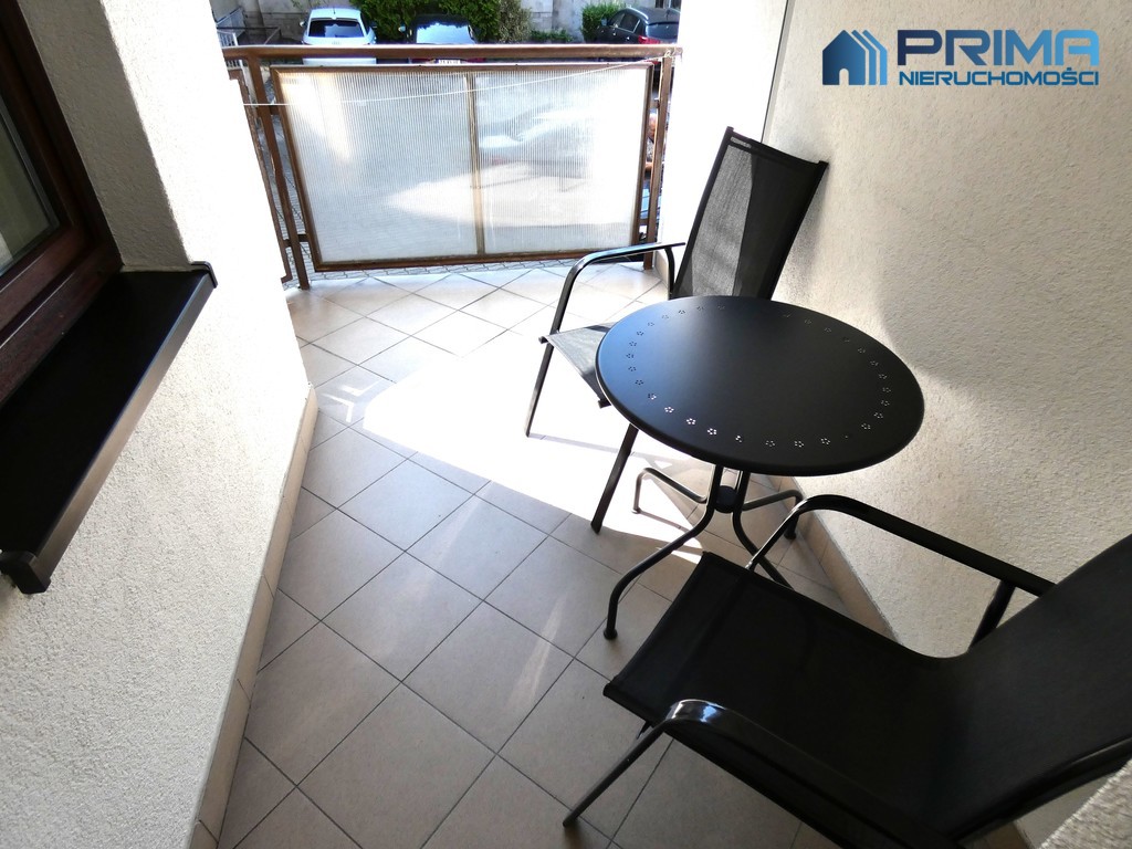 Dwa pokoje z balkonem, bardzo dobra lokalizacja! (9)