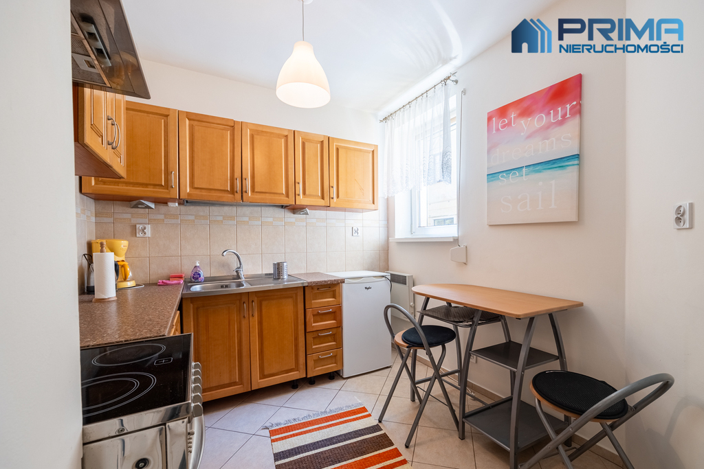 Dwa pokoje z balkonem, bardzo dobra lokalizacja! (5)