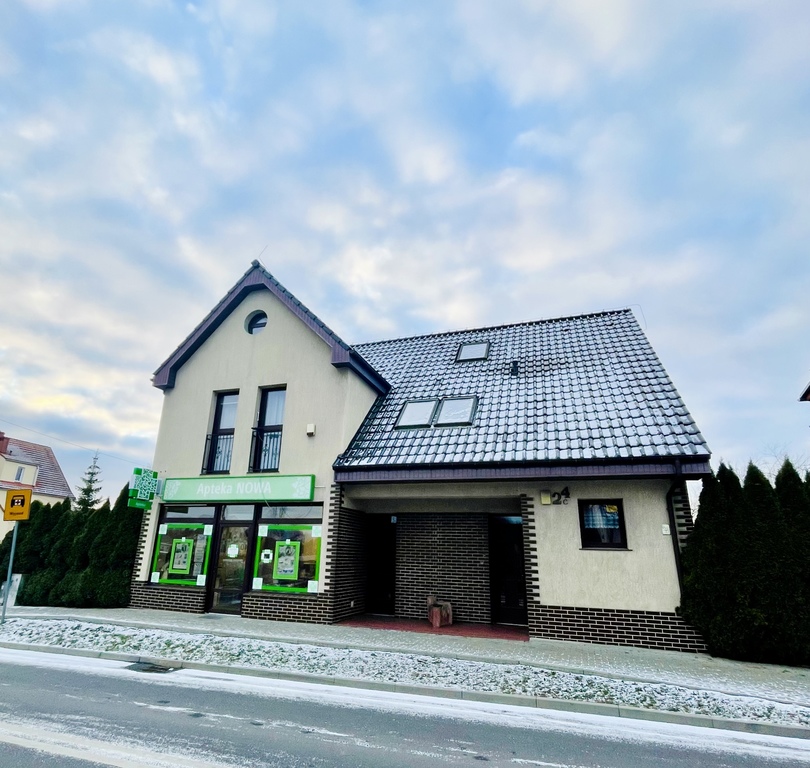 Dom Wolnostojący z licencjonowaną apteką. (18)