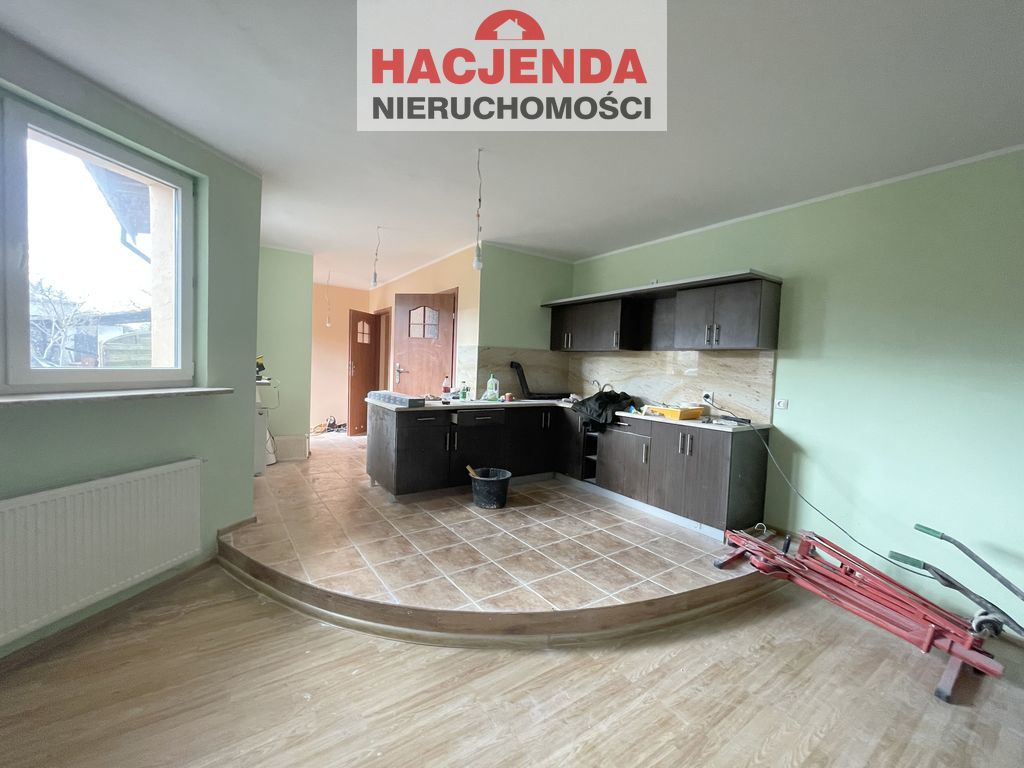 Obiekt, 63 m2, Police  (1)