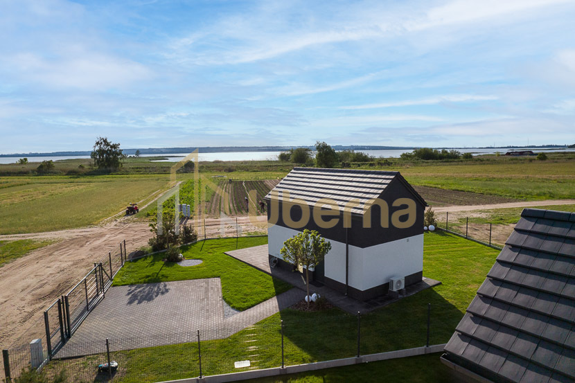 Dom wykończony pod klucz  nad jeziorem - 7,81% (6)