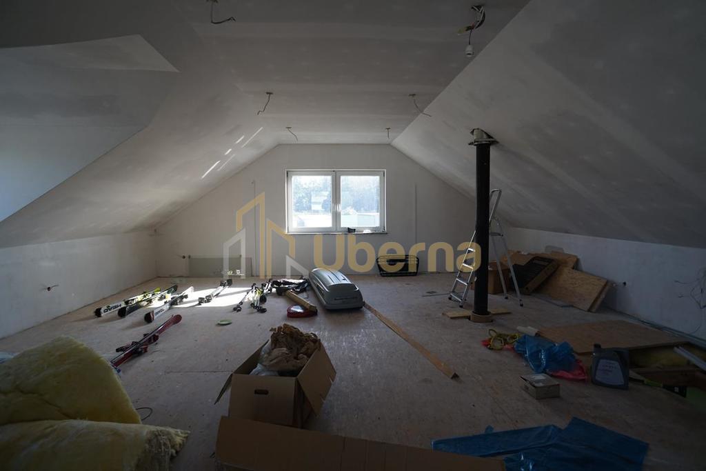 Obiekt komercyjny z działką przy drodze krajowej (18)