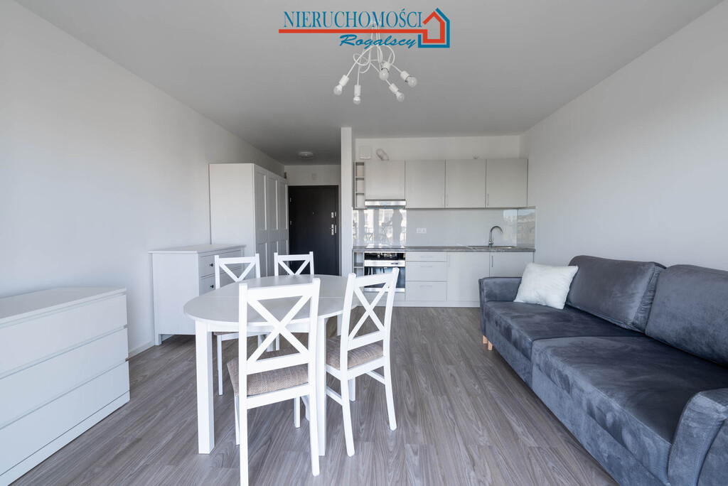 Komfortowa kawalerka w centrum miasta (3)