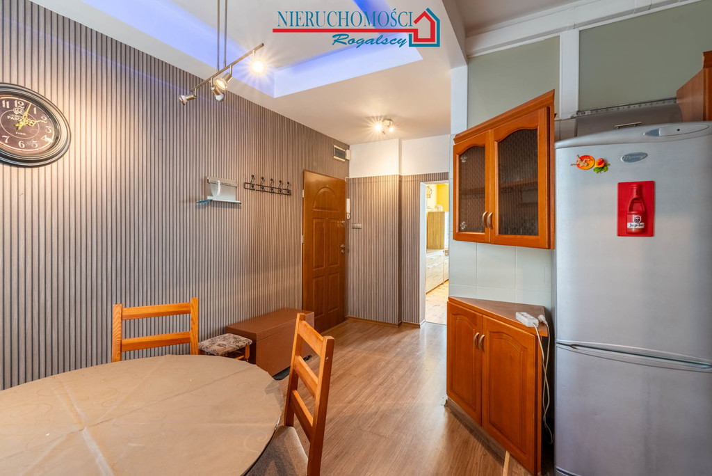 Przestronne mieszkanie 2 pokojowe w centrum (4)