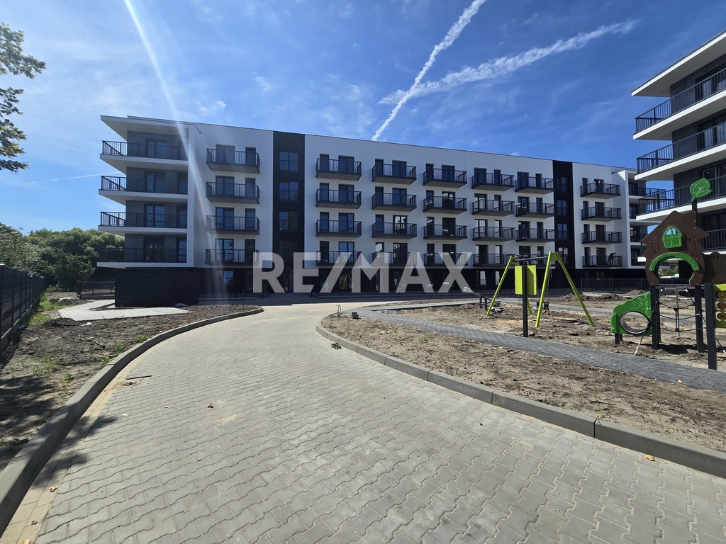 Nieduże, wygodne mieszkanie z balkonem (5)