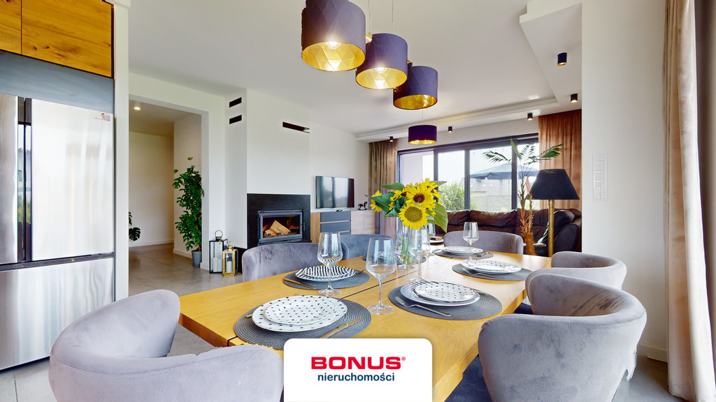 Piękny, nowoczesny dom wolnostojący (6)