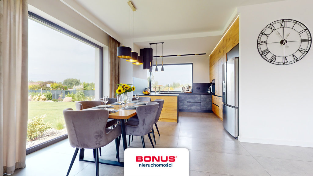 Piękny, nowoczesny dom wolnostojący (9)