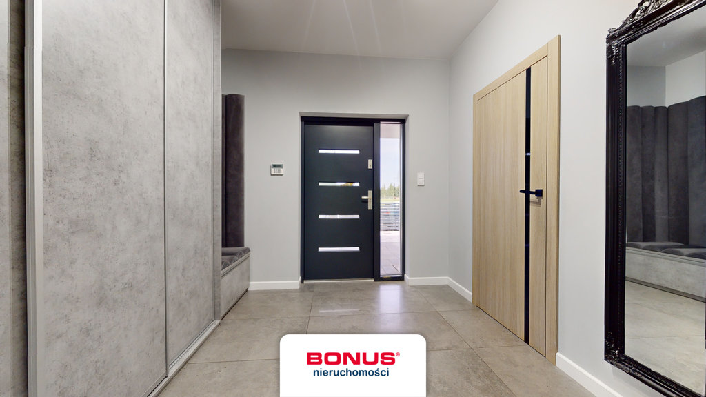 Piękny, nowoczesny dom wolnostojący (28)