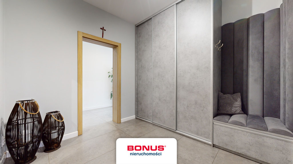 Piękny, nowoczesny dom wolnostojący (27)