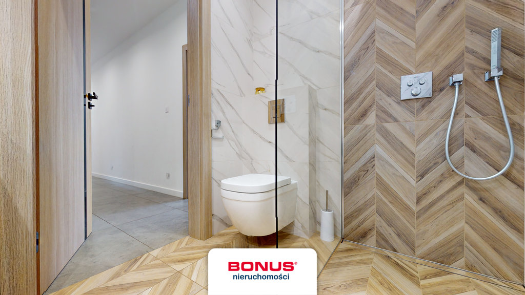 Piękny, nowoczesny dom wolnostojący (19)