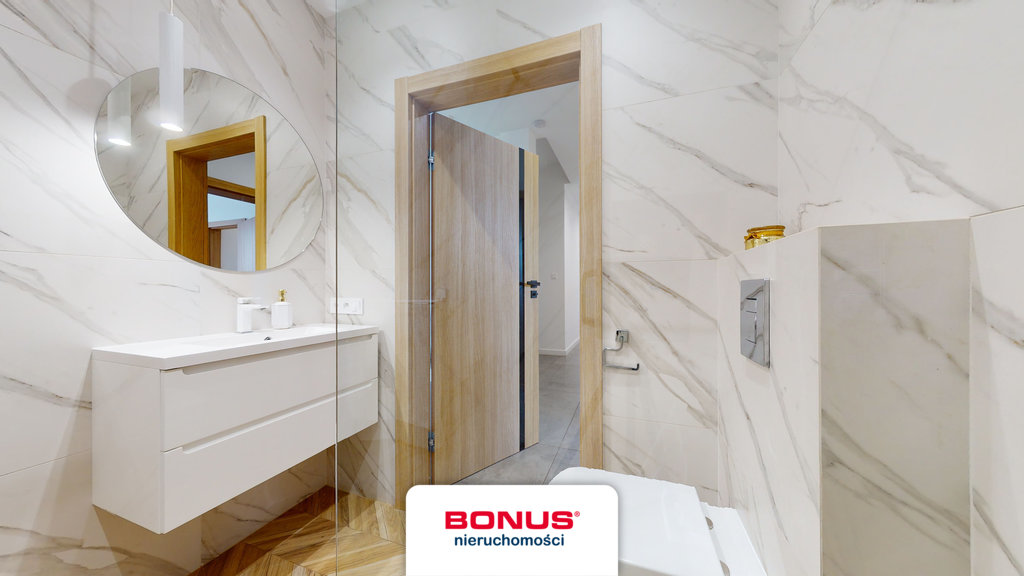 Piękny, nowoczesny dom wolnostojący (20)