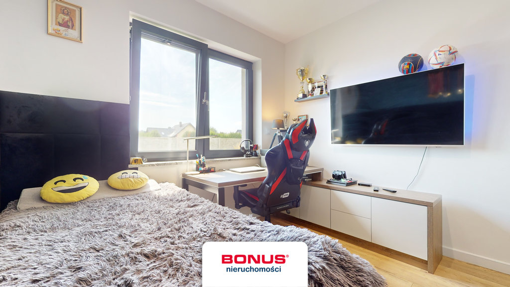 Piękny, nowoczesny dom wolnostojący (14)