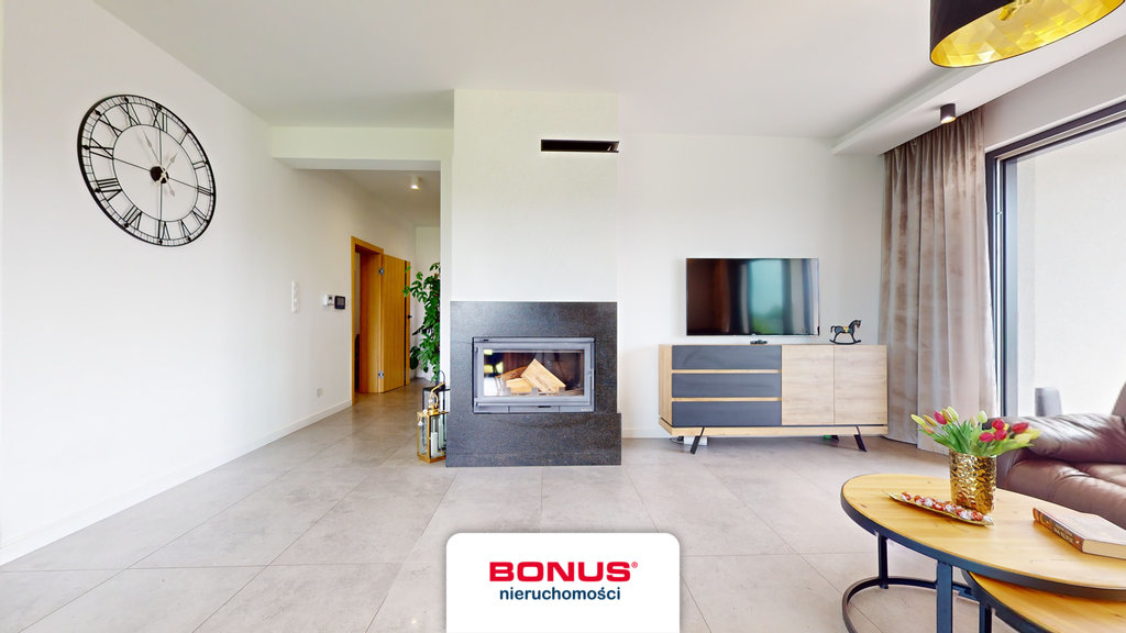 Piękny, nowoczesny dom wolnostojący (8)