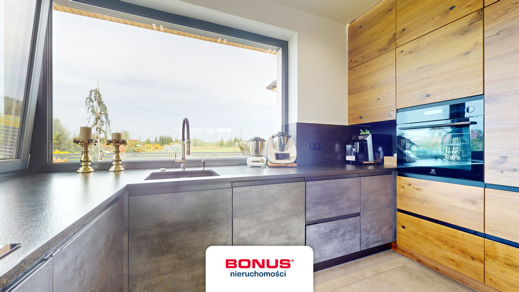 Piękny, nowoczesny dom wolnostojący (2)