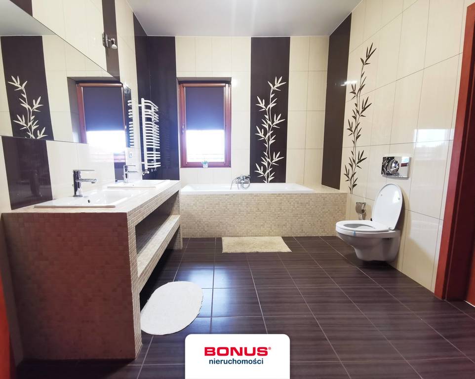 Atrakcyjny, wolnostojący dom w Nowogardzie (17)