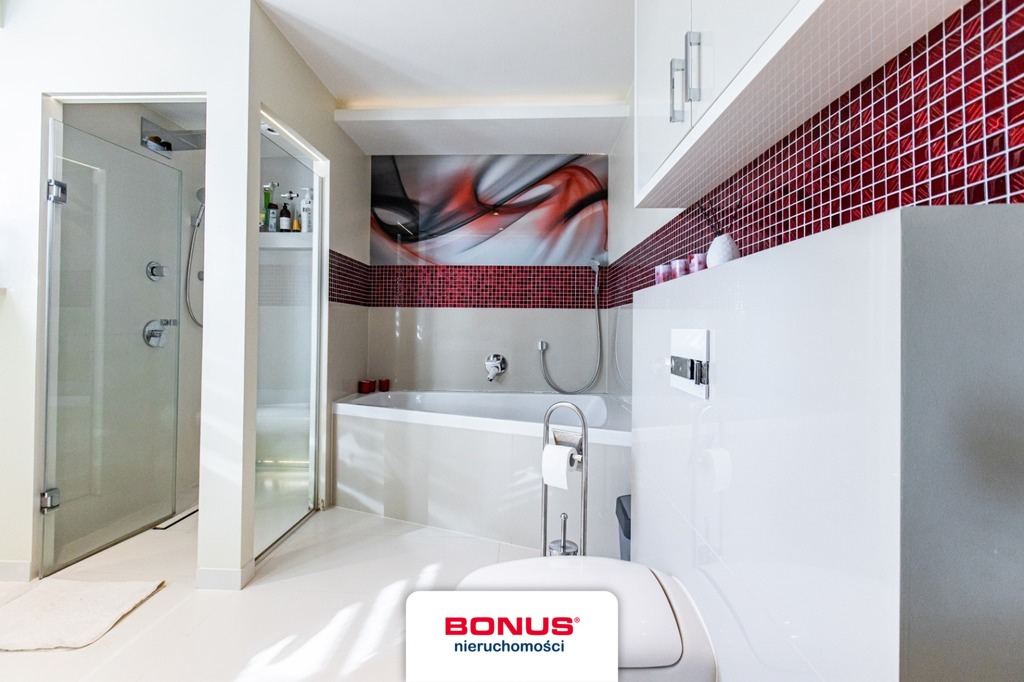 Komfortowy dom w Pucicach z dużą działką (8)