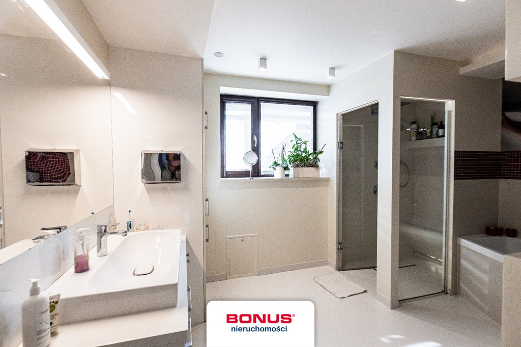 Komfortowy dom w Pucicach z dużą działką (6)