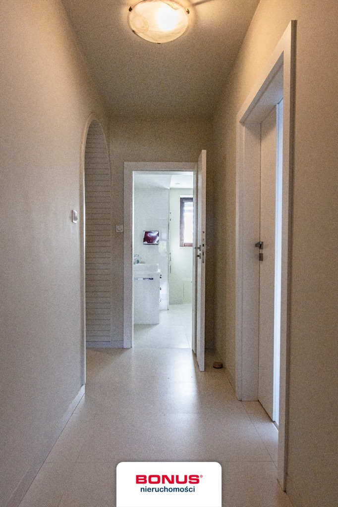 Komfortowy dom w Pucicach z dużą działką (9)