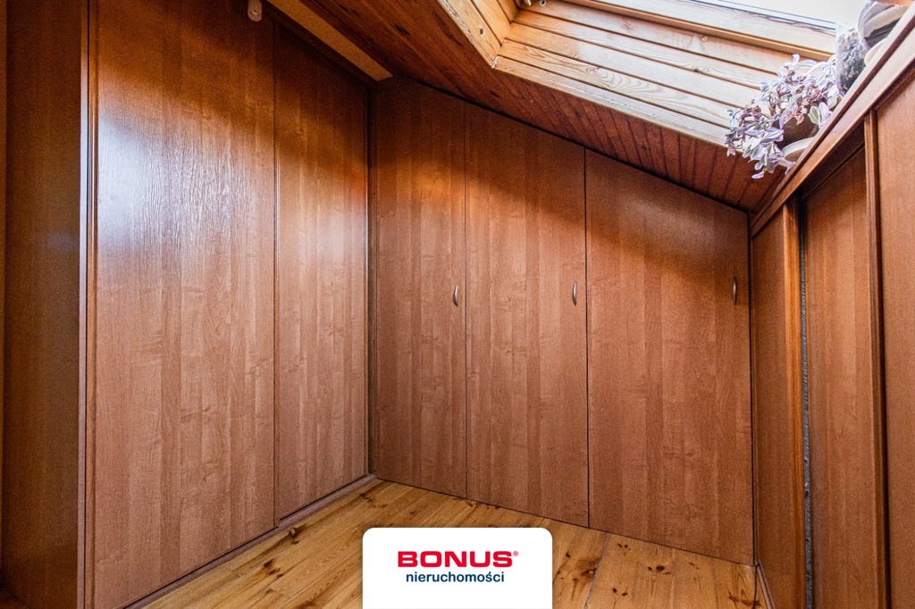 Komfortowy dom w Pucicach z dużą działką (14)