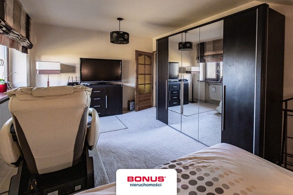 Komfortowy dom w Pucicach z dużą działką (15)