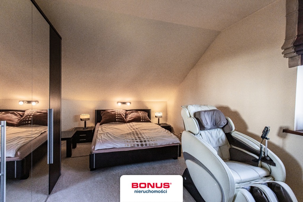 Komfortowy dom w Pucicach z dużą działką (16)