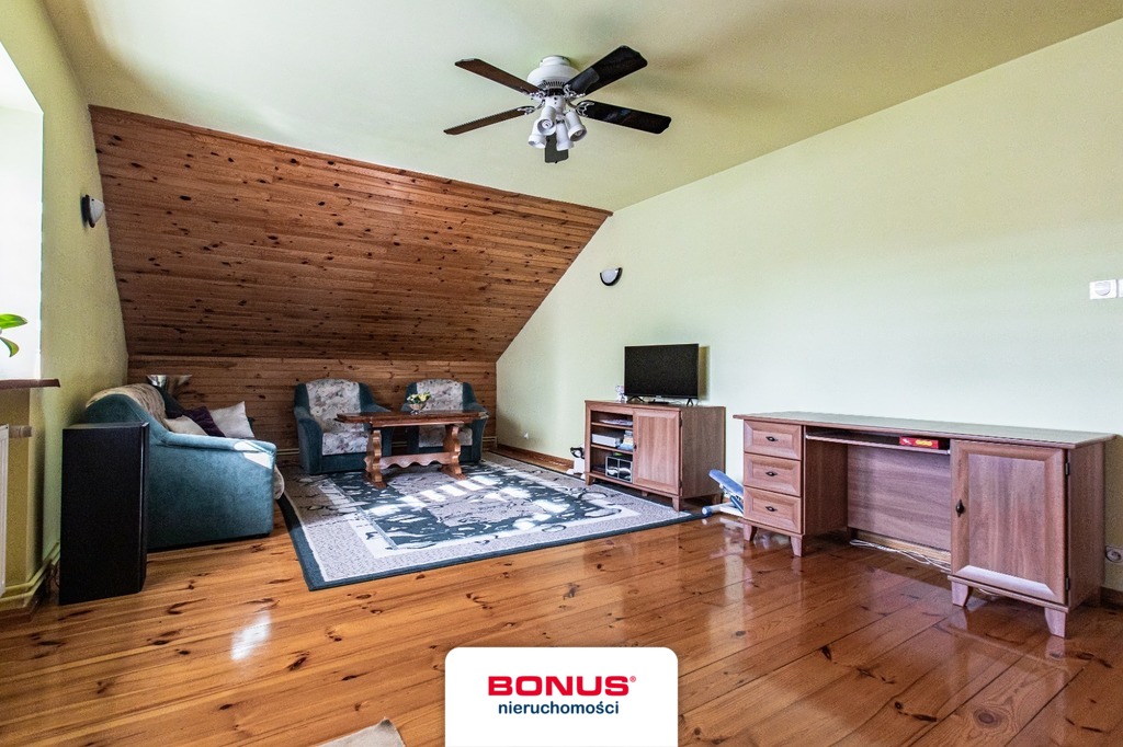 Komfortowy dom w Pucicach z dużą działką (19)