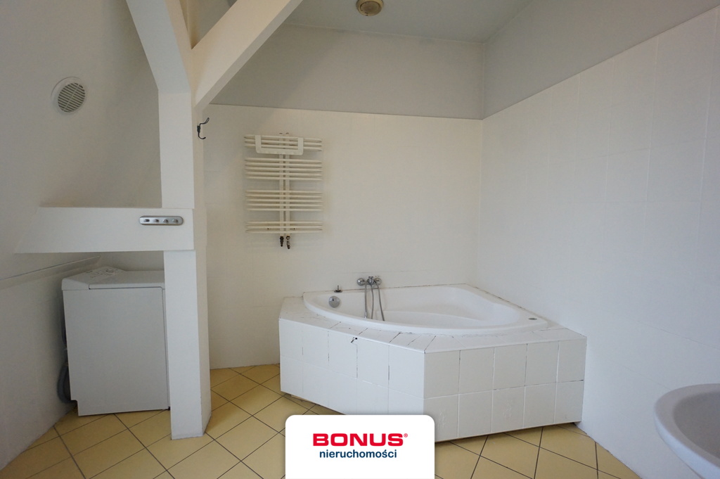 Wielkie poddasze w Centrum z potencjałem! (16)