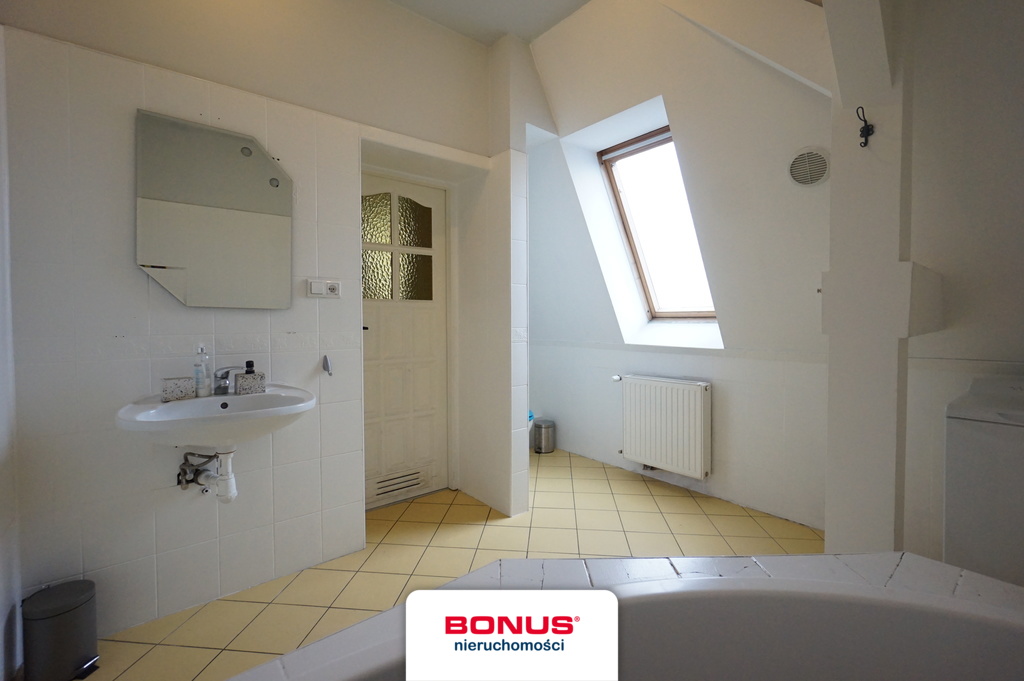 Wielkie poddasze w Centrum z potencjałem! (17)