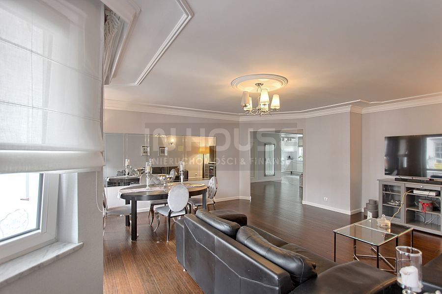 Luksusowy Apartament na Starówce z Garażem (4)