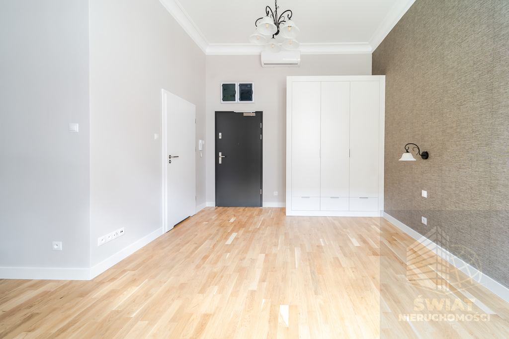 Umeblowany apartament nad morzem blisko plaży (1)