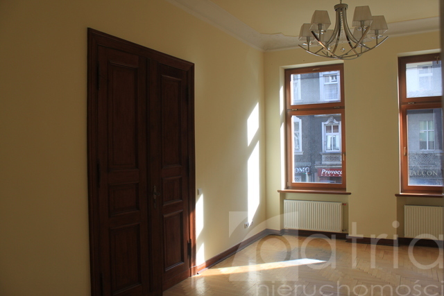 Mieszkanie w ścisłym centrum- świetna  inwestycja (2)