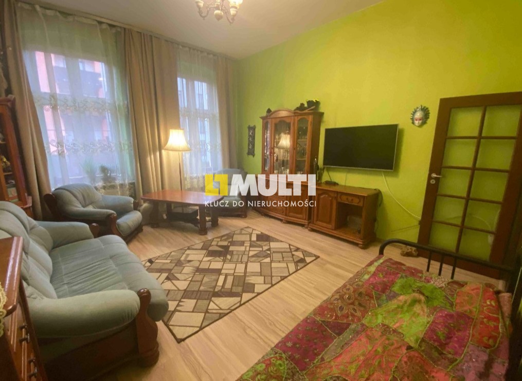 Mieszkanie w odnowionej kamienicy (3)