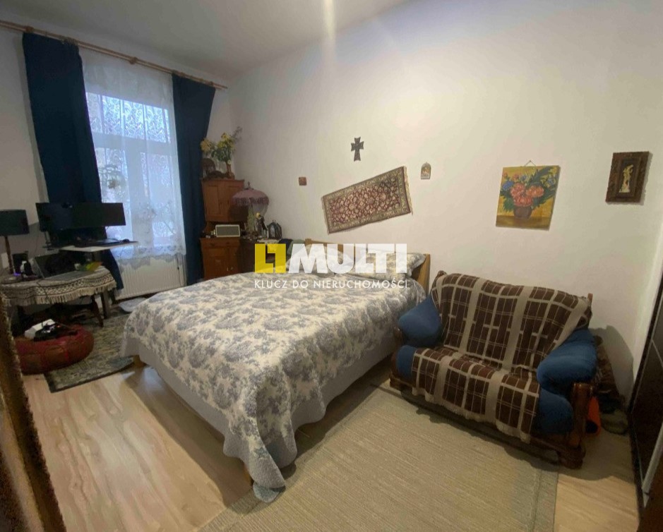 Mieszkanie w odnowionej kamienicy (4)