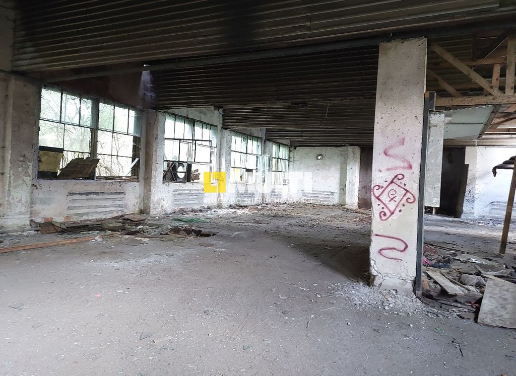 Działka komercyjna na sprzedaż (1)