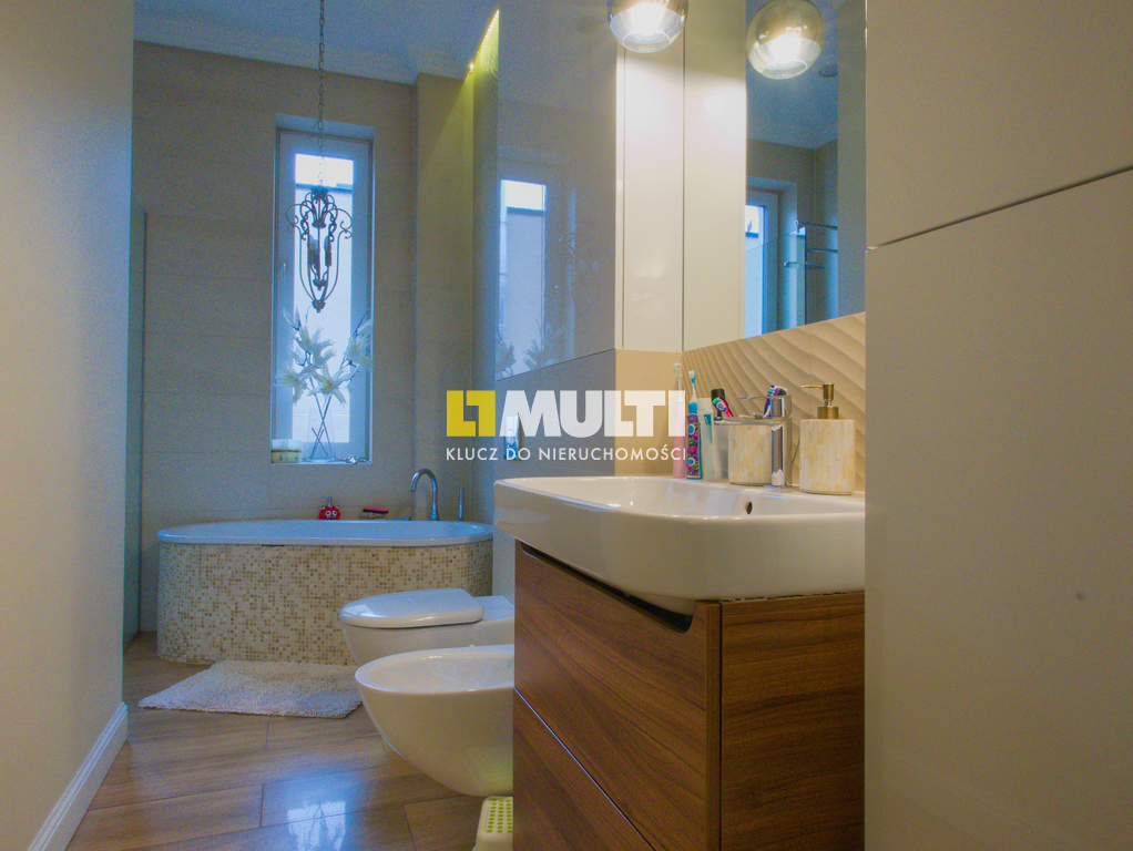 Centrum nietuzinkowe mieszkanie 95m2 ! (10)