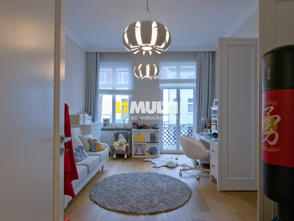 Centrum nietuzinkowe mieszkanie 95m2 ! (9)