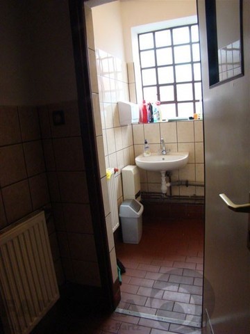 Ustowo. Obiekt 400 m2, parter i piętro 10 tys. zł (8)